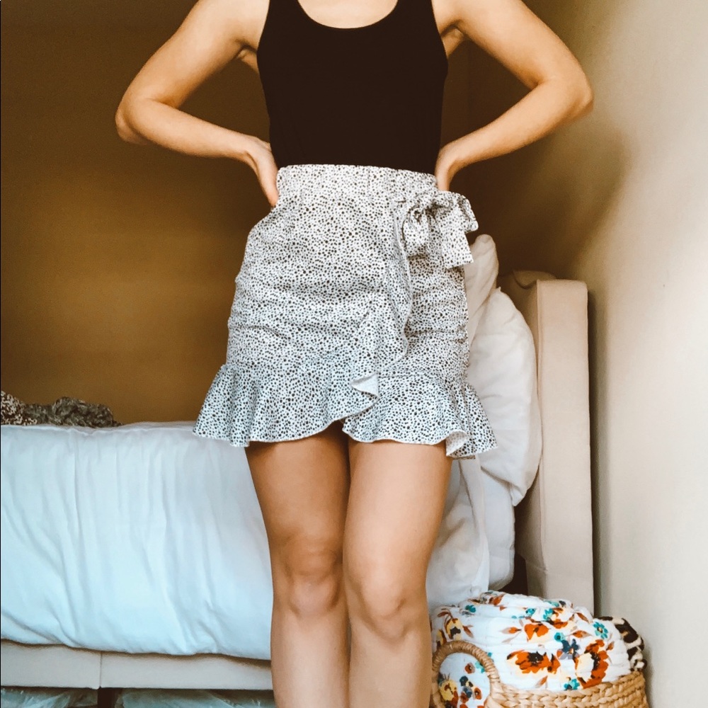 Polka dotted mini skirt!